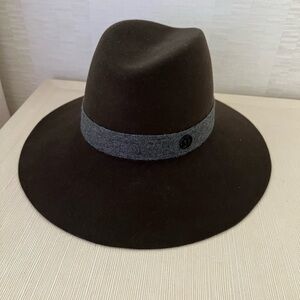 NWT Maison Michel
CASHMERE RIBBON ON WOOL/FELT
Size small